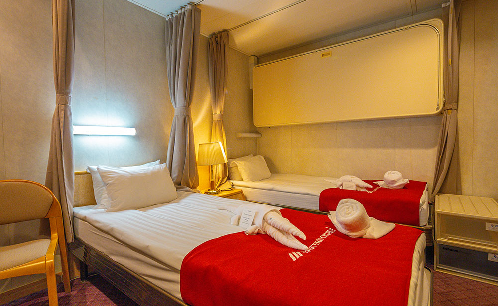 イースタン・ビーナス スタンダード内側