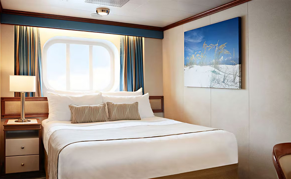 エメラルド・プリンセス 海側(視界不良)